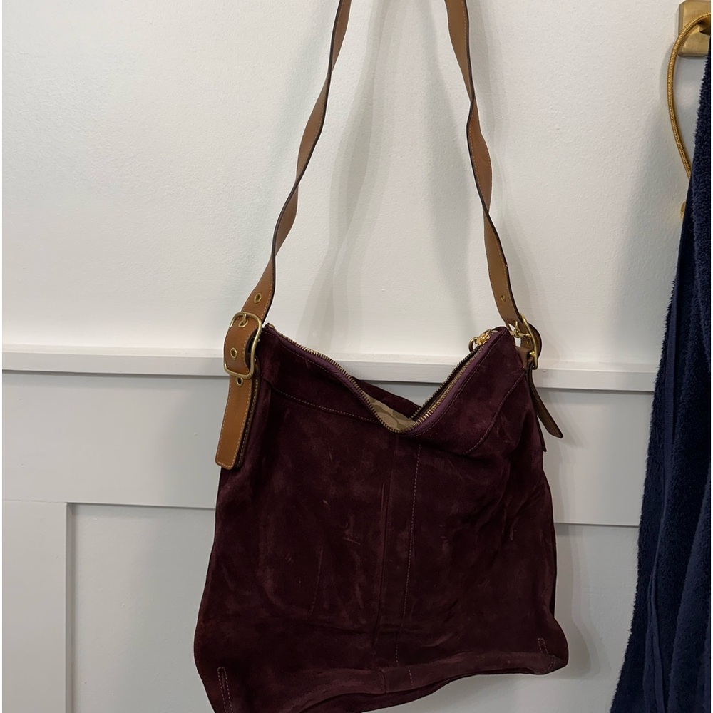 Great shoulder bag suede purple, great condition
